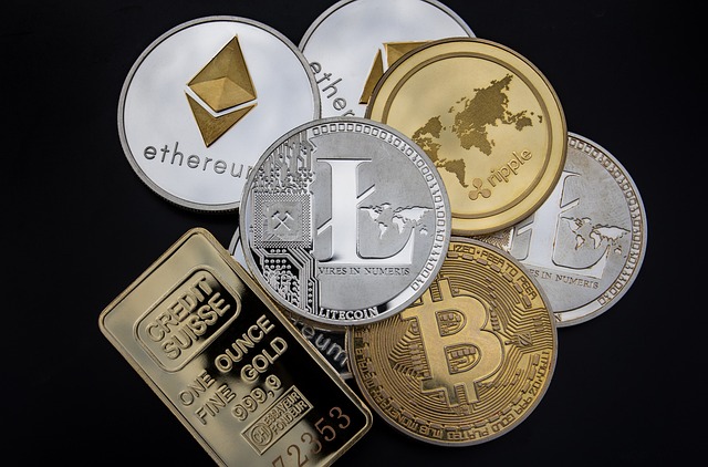 Cryptocurrency \u0e41\u0e19\u0e27\u0e04\u0e34\u0e14 Blockchain - \u0e20\u0e32\u0e1e\u0e1f\u0e23\u0e35\u0e1a\u0e19 Pixabay